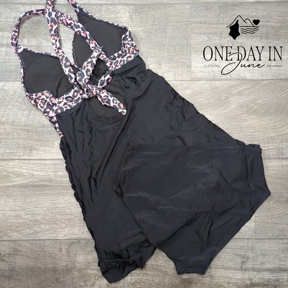 CharmLeaks Cross Front Tie Back Tankini Swimdress Swimsuit Size M - Picture 4 of 4